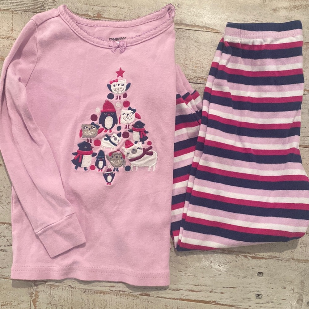 3/ $20 Gymboree pajamas for a little girls winter friends. size 4.